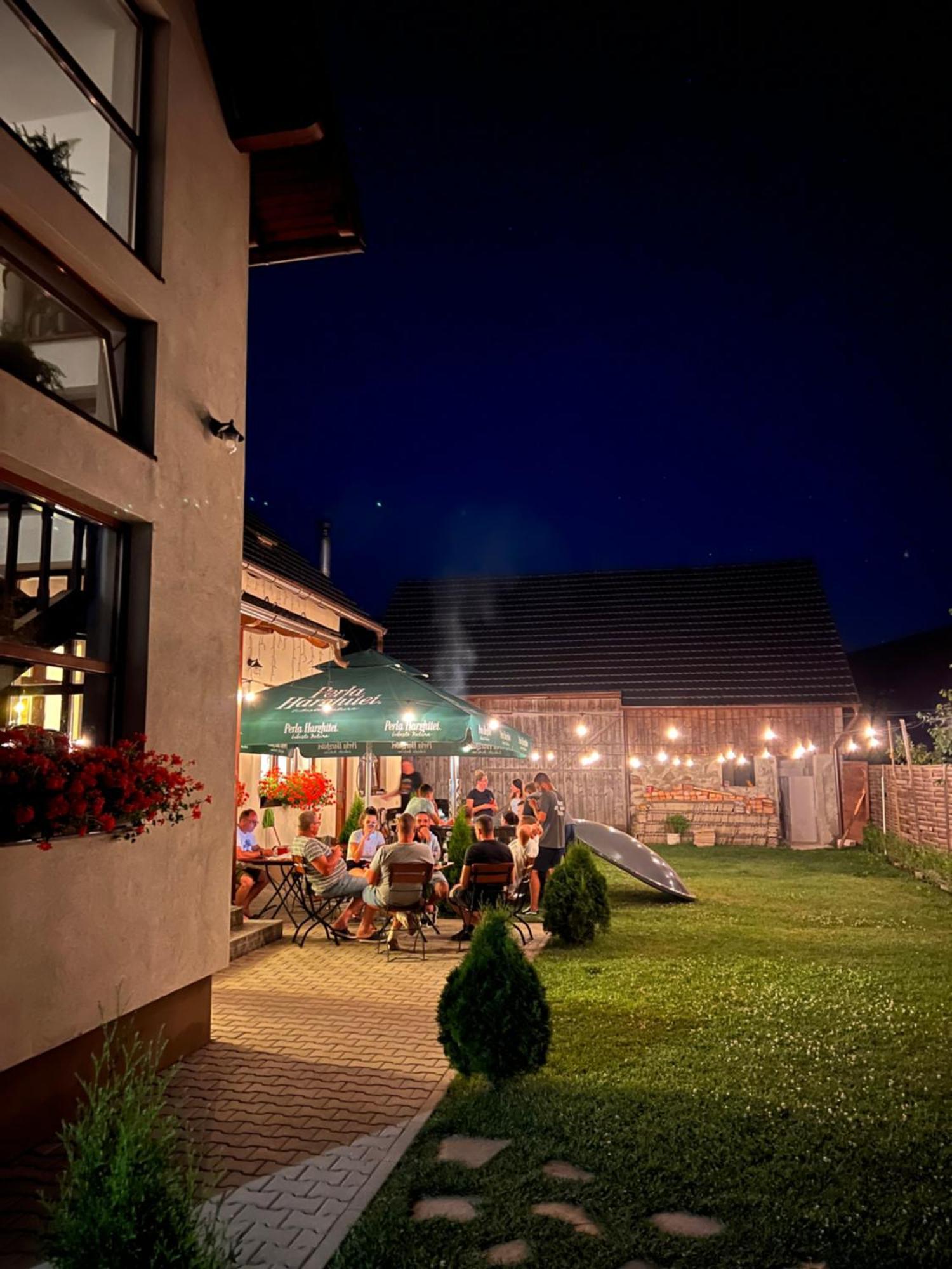 Bed and Breakfast Famives Vendeghaz Racu Экстерьер фото